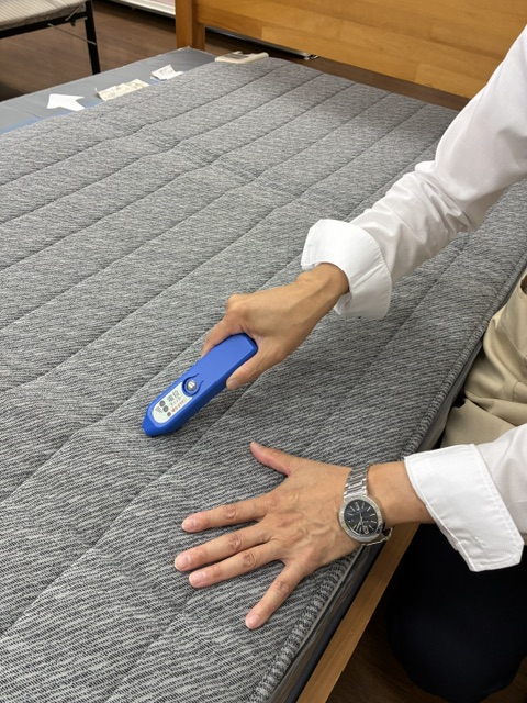 【画像：電位テスター測定】